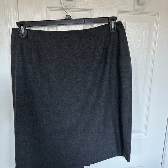 Jones New York - Never Worn Skirt (matching blazer available) - Picture 1 of 4